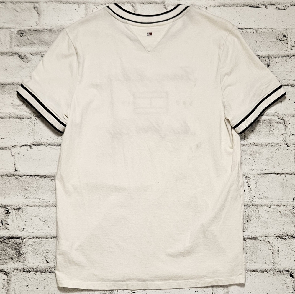 Tommy Hilfiger Logo Tee White Script NYC Flag Regular Fit S - Picture 5 of 8